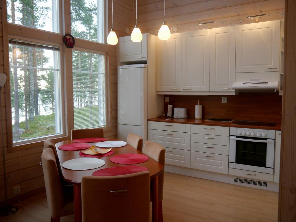 Kolinpilvi Villa Kolinkylä Rum bild