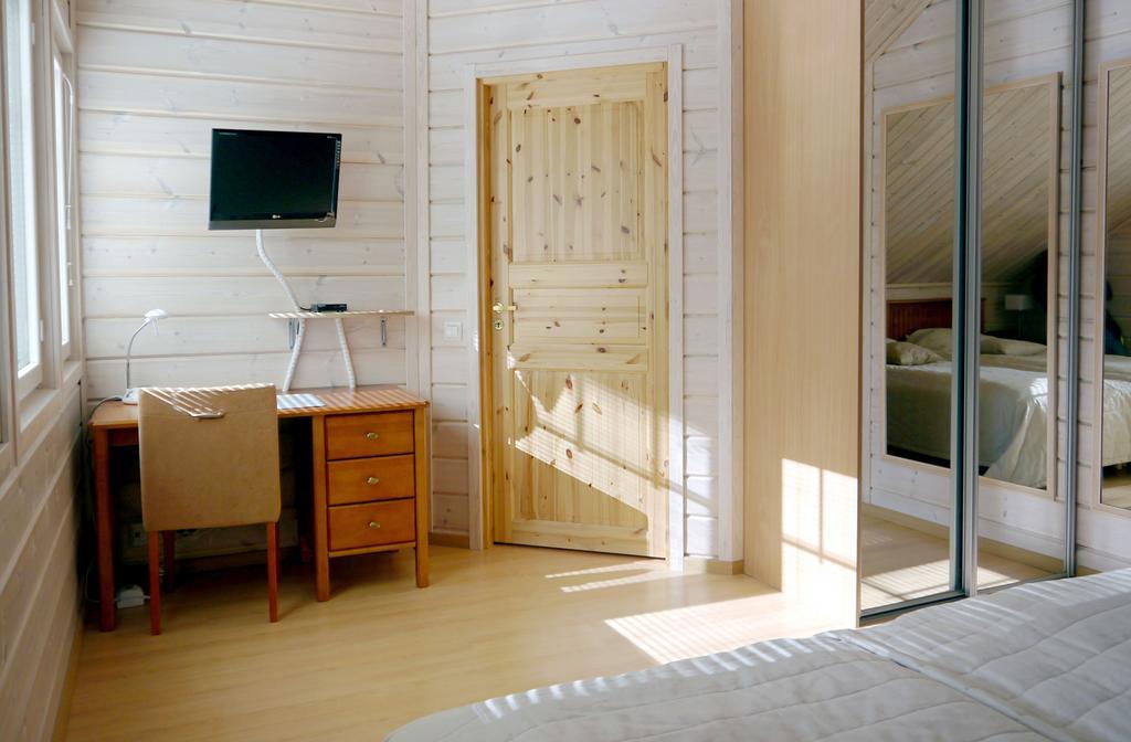Kolinpilvi Villa Kolinkylä Rum bild